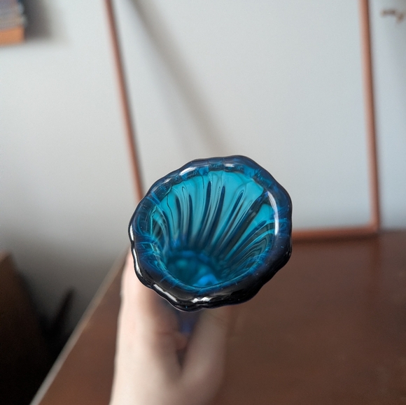 Vintage Glass Swung Vase - Picture 3 of 6
